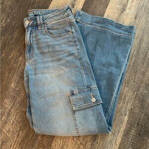 AE Dreamy Drape Stretch Super High-Waisted Cargo Baggy Wide-Leg Jean